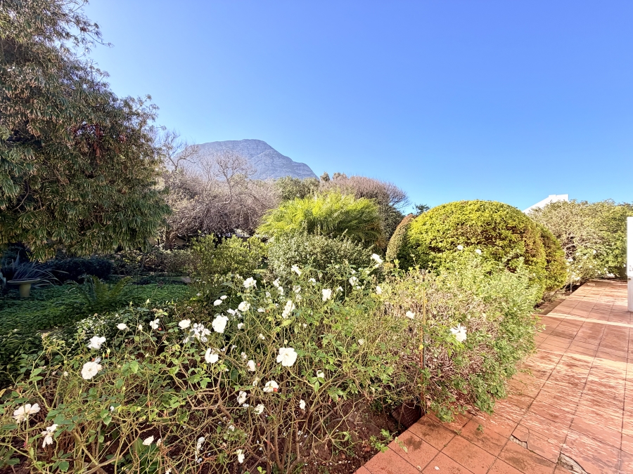 4 Bedroom Property for Sale in Voelklip Western Cape
